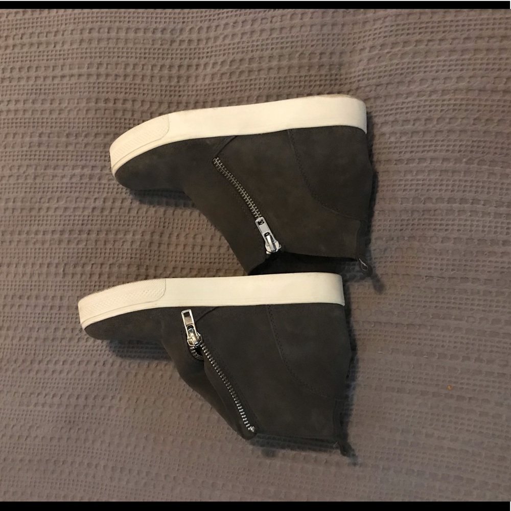 Steve Madden wedgie sneakers EUC